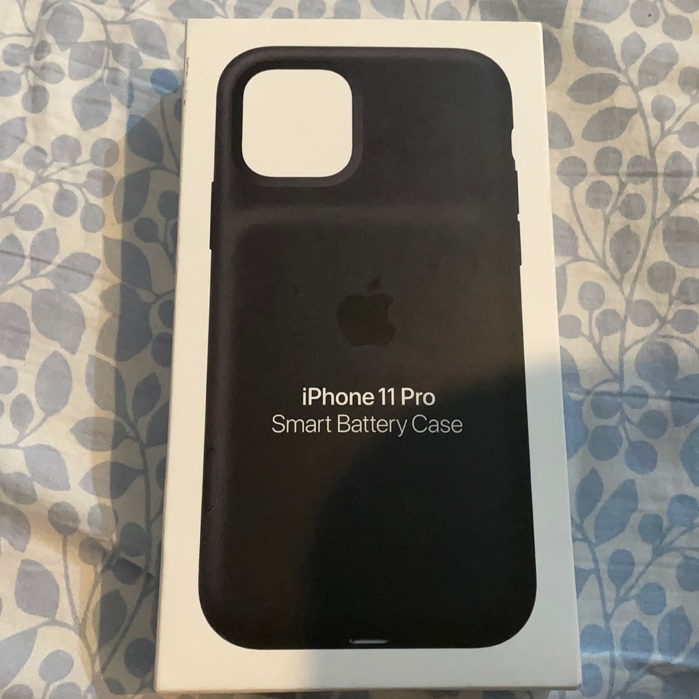 Brand NEW Iphone 11 Pro Smart Battery case